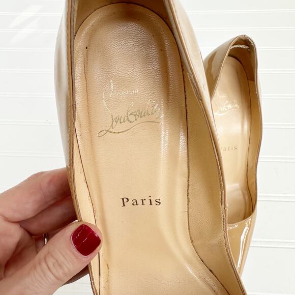 Christian Louboutin Tan Patent Leather Pointed Toe Pumps Nude Size 37 Heels - Picture 4 of 13